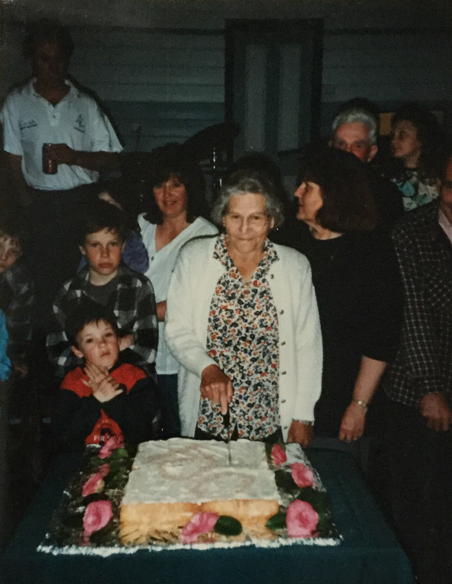 Mrs Thelma Umback Cutting the Centenary Cake