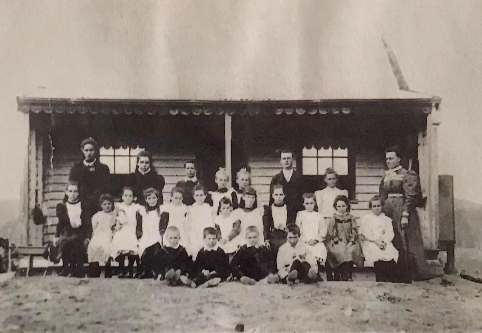 Stony Batter School 1899 (Photo courtesy Jodi-lee Hall)